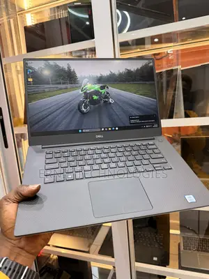 Laptop Dell Precision 5530 16GB Intel Core i9 SSD 512GB