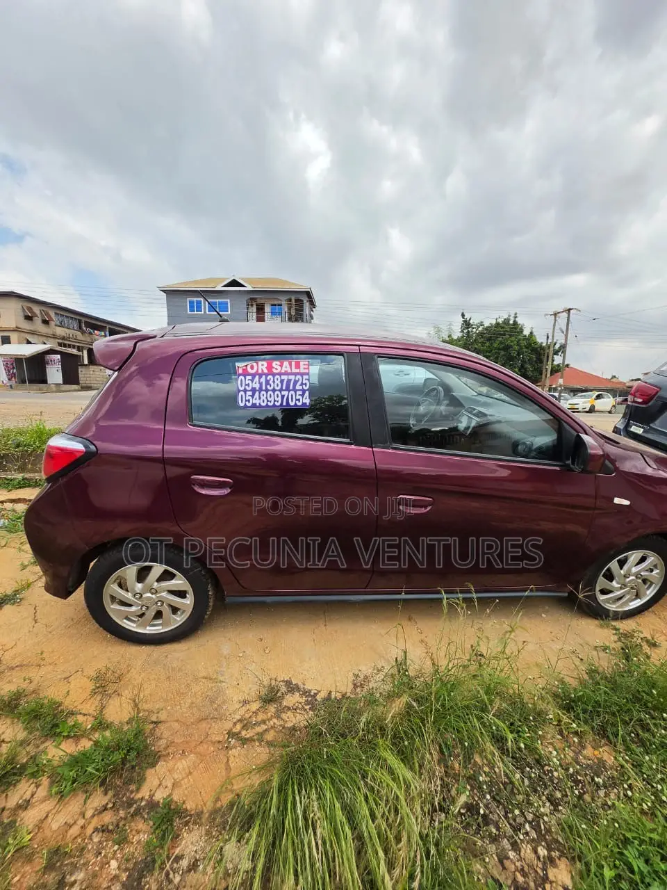 Mitsubishi Mirage 2022 Beige