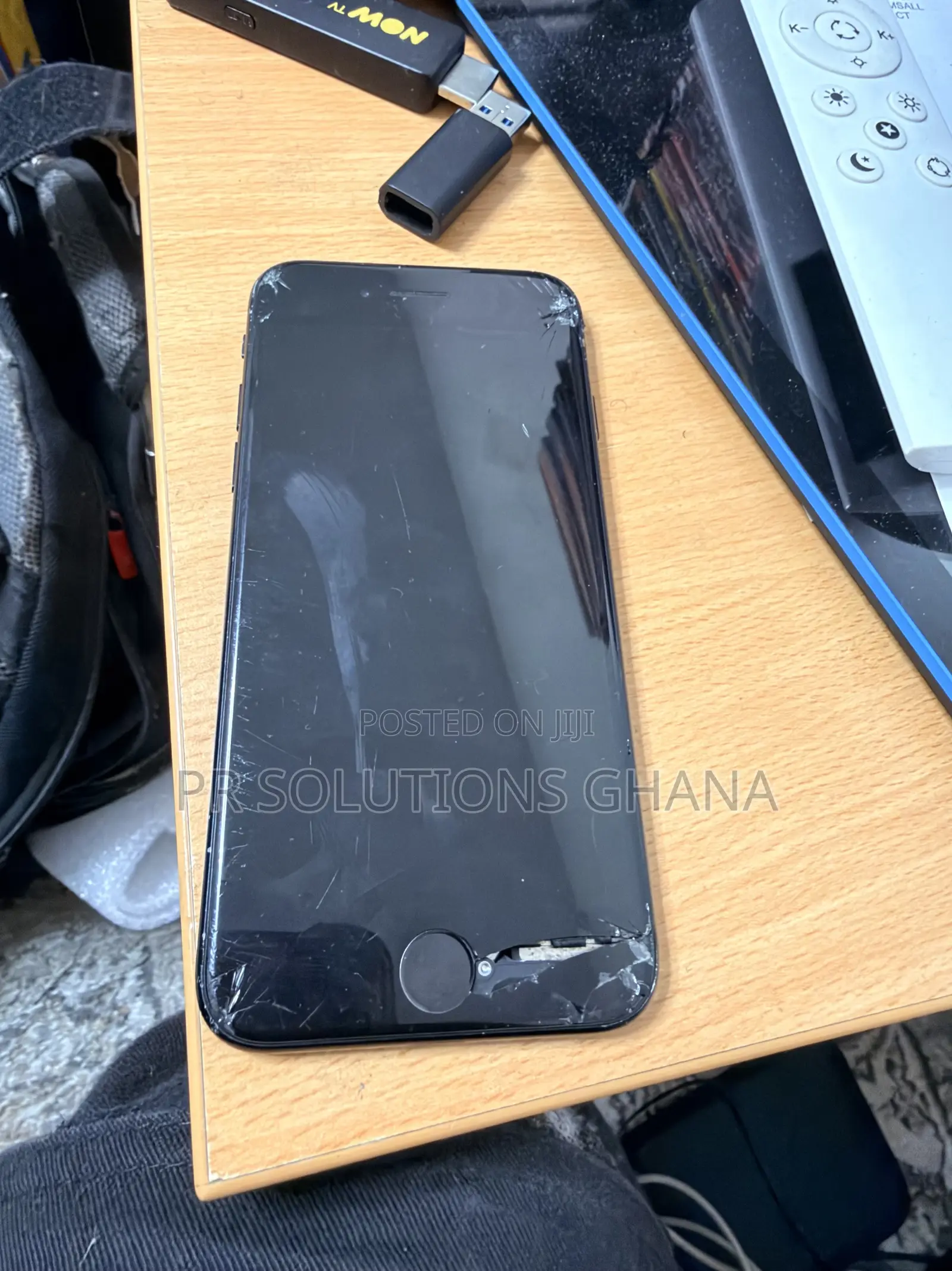 Apple iPhone SE (2020) 64 GB Black