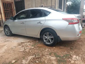 Nissan Sentra S 2016 Silver