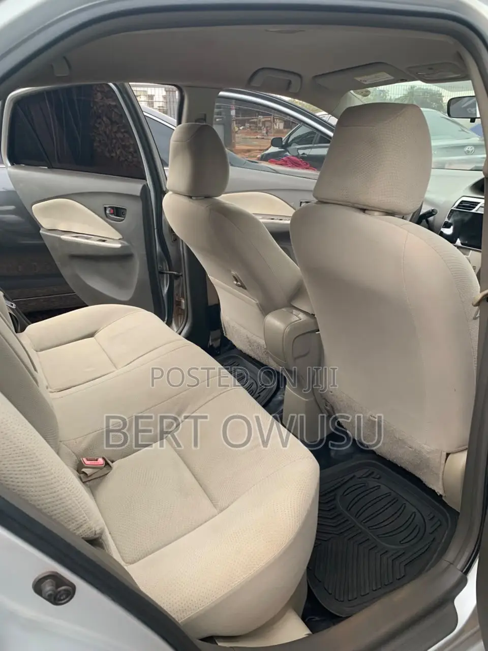 Toyota Belta 2012 Silver