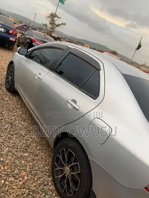 Toyota Belta 2012 Silver