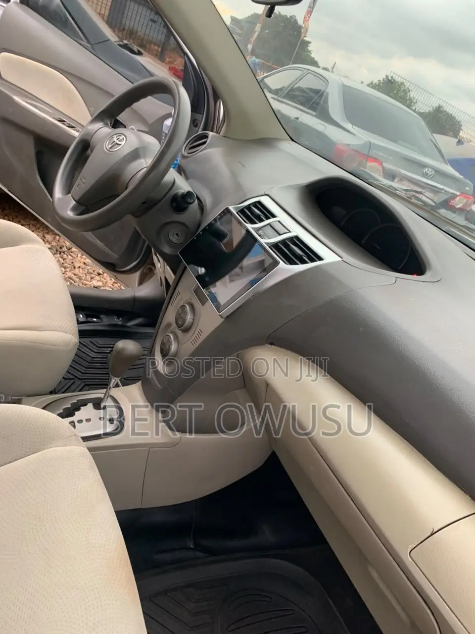 Toyota Belta 2012 Silver