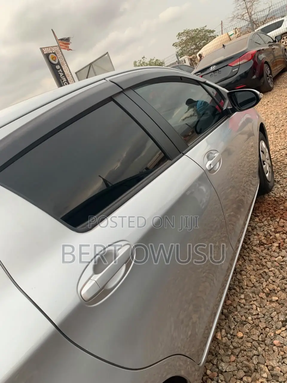 Toyota Vitz 2013 Silver