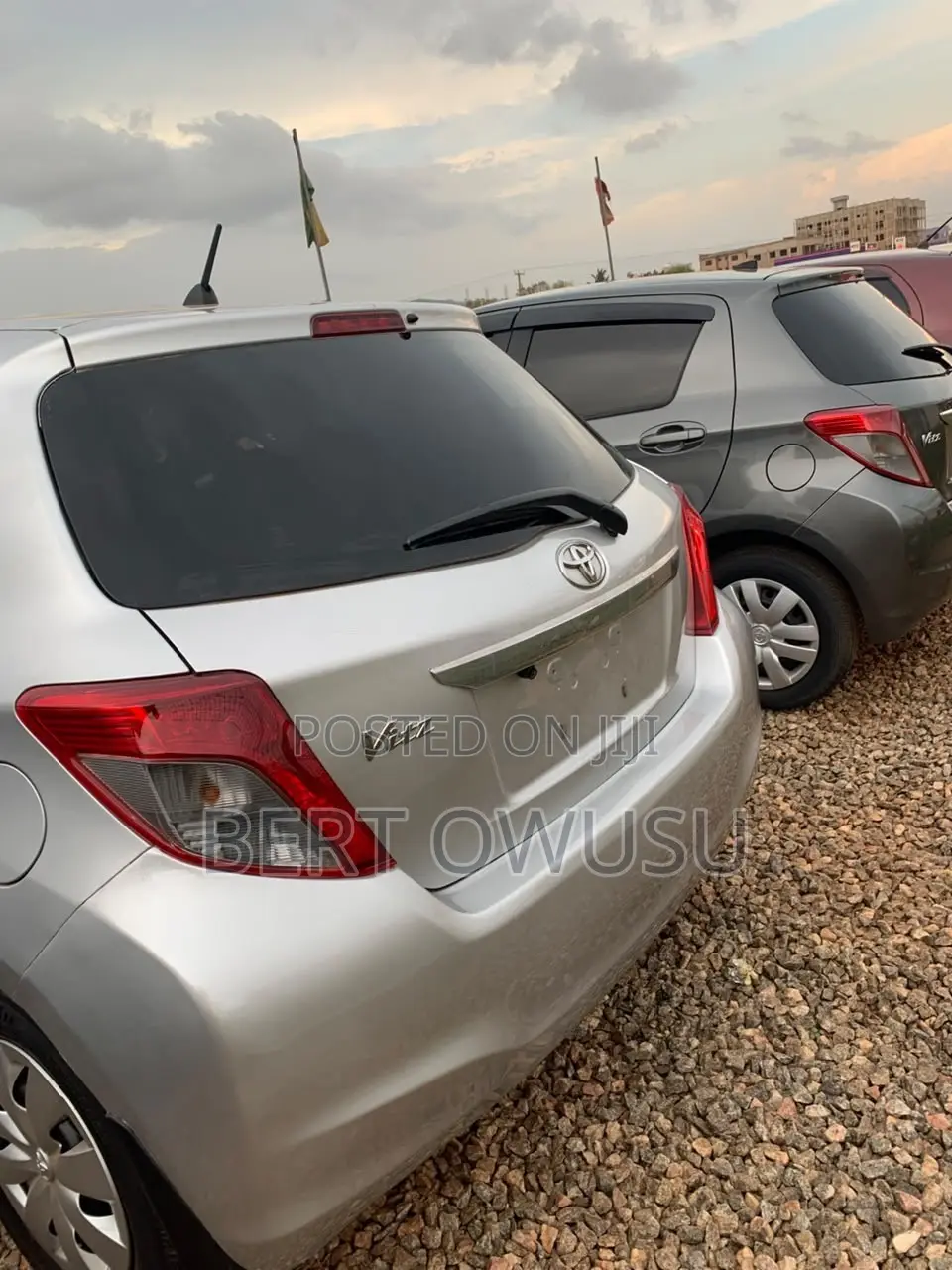 Toyota Vitz 2013 Silver