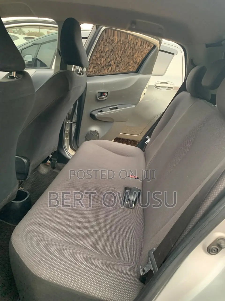 Toyota Vitz 2013 Silver