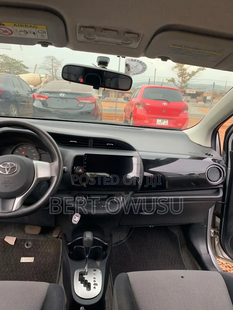 Toyota Vitz 2013 Silver