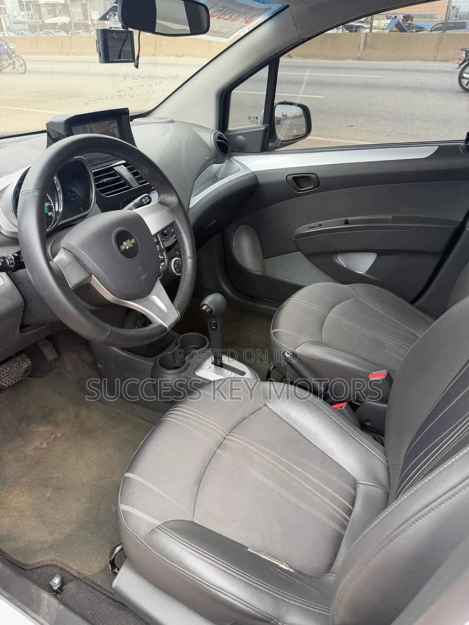 Chevrolet Spark 1LT 4dr Hatchback (1.2L 4cyl 5M) 2015 White