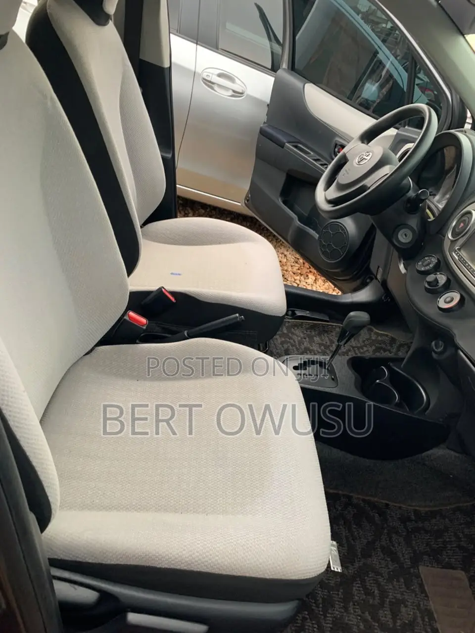 Toyota Vitz 2012 Gray