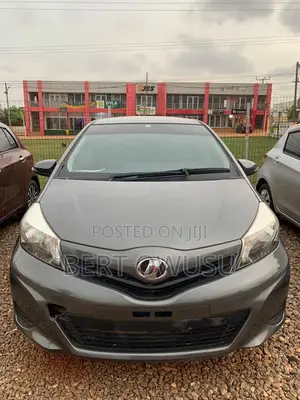 Toyota Vitz 2012 Gray