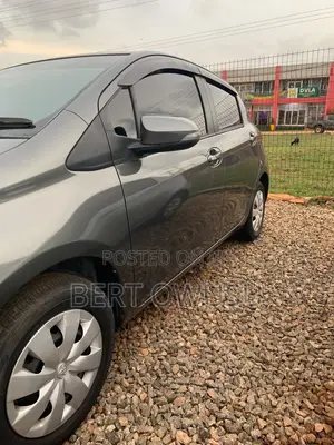 Toyota Vitz 2012 Gray