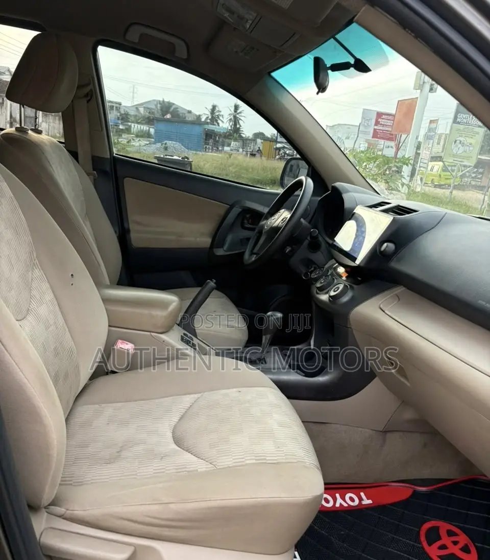 Toyota RAV4 2012 Gray
