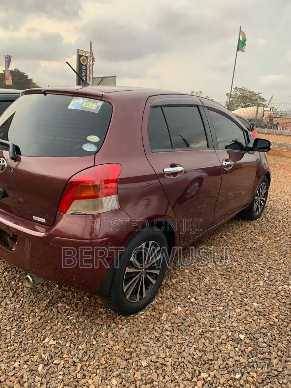 Toyota Vitz 2010 Brown