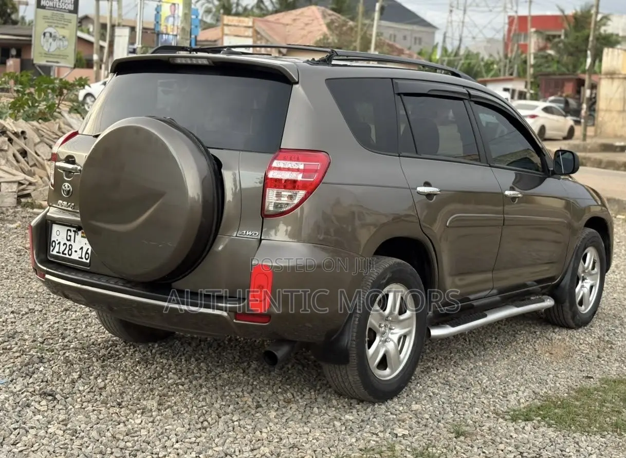 Toyota RAV4 2012 Gray