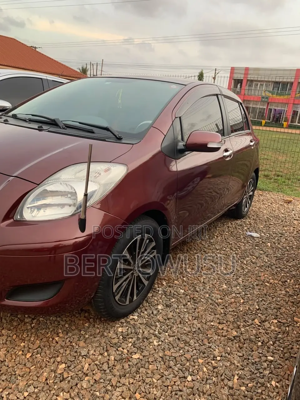 Toyota Vitz 2010 Brown