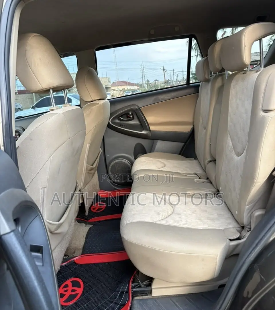 Toyota RAV4 2012 Gray