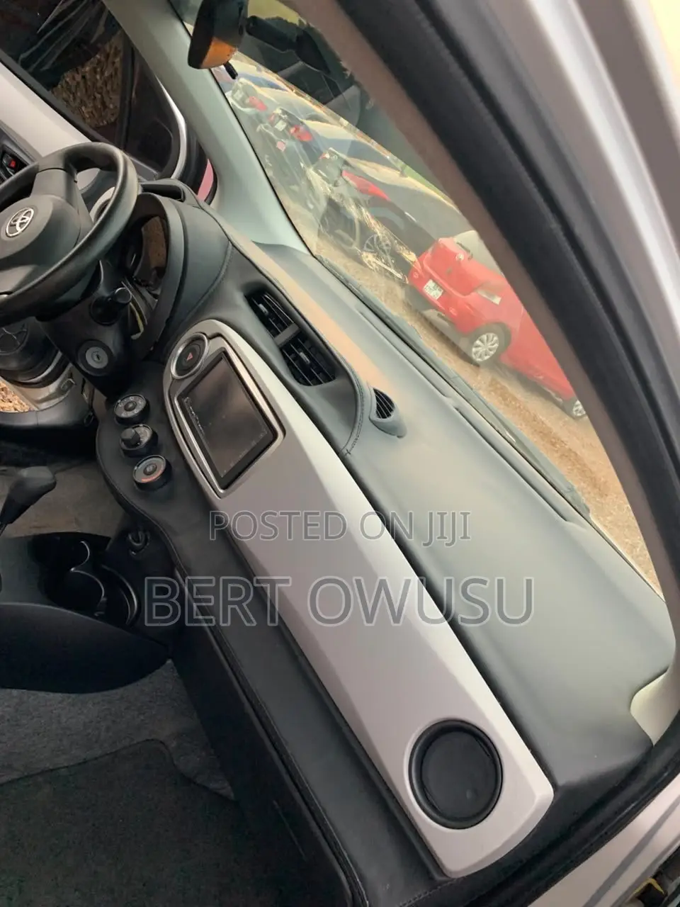 Toyota Vitz 2012 Silver