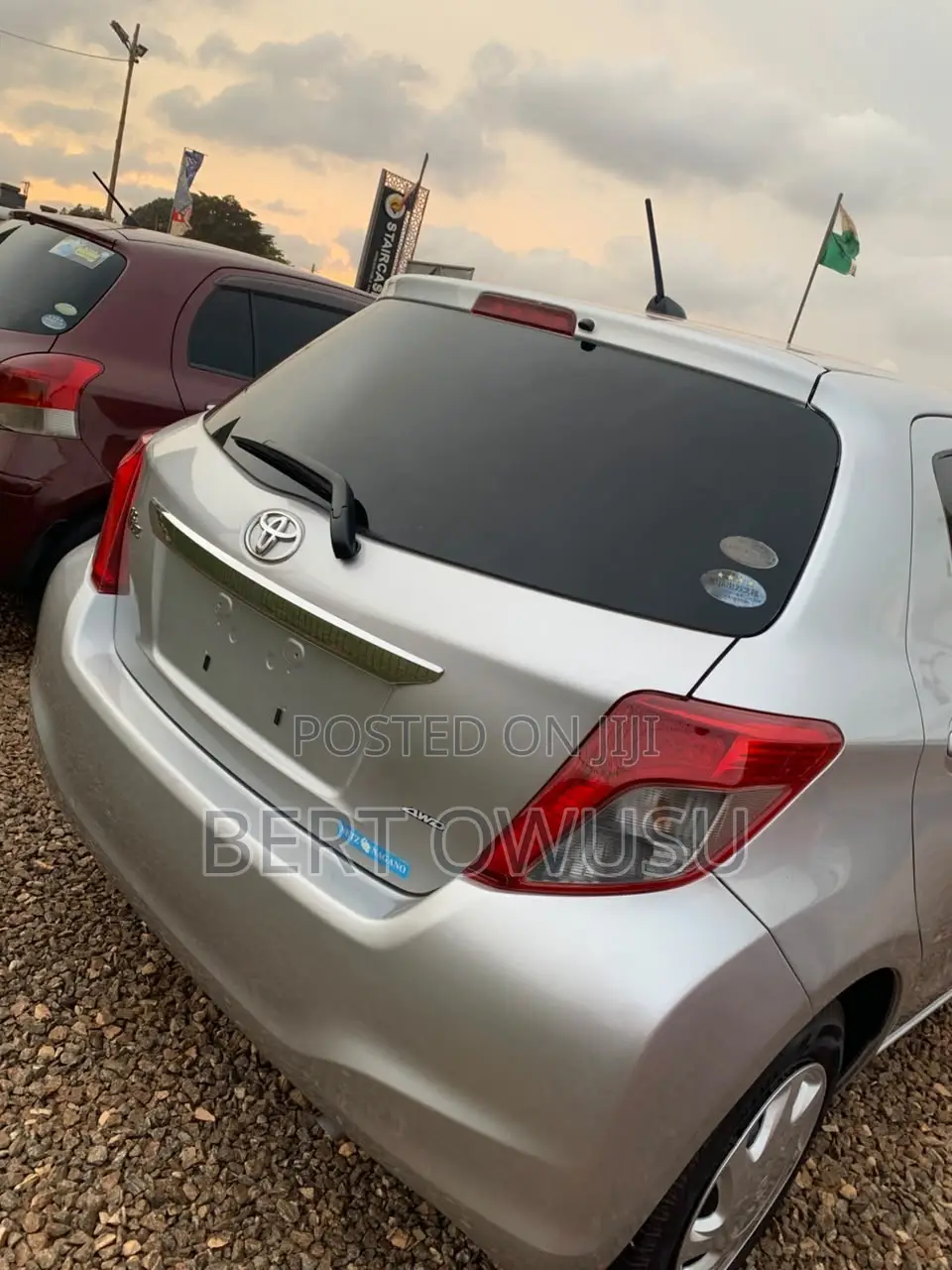 Toyota Vitz 2012 Silver