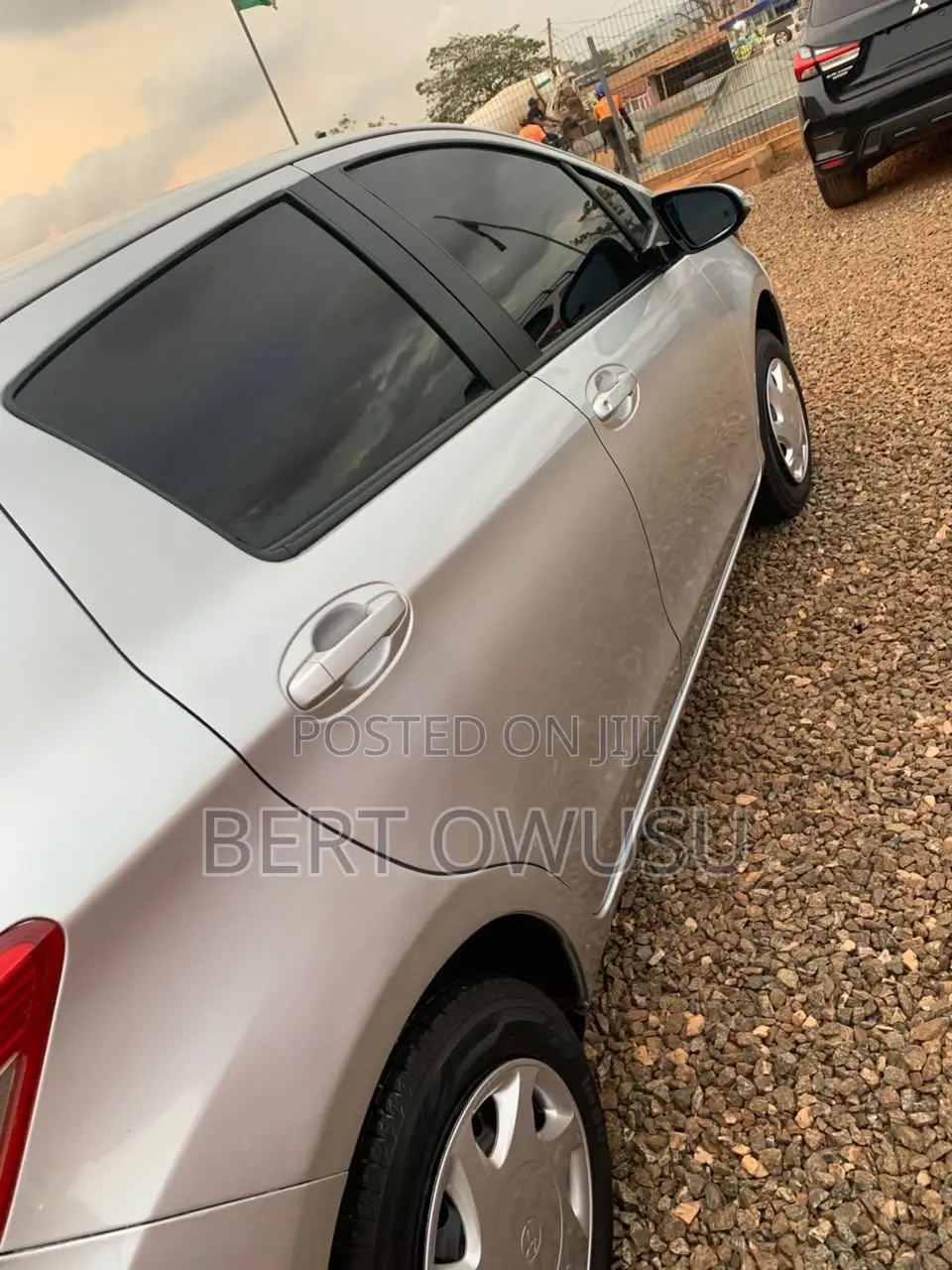 Toyota Vitz 2012 Silver