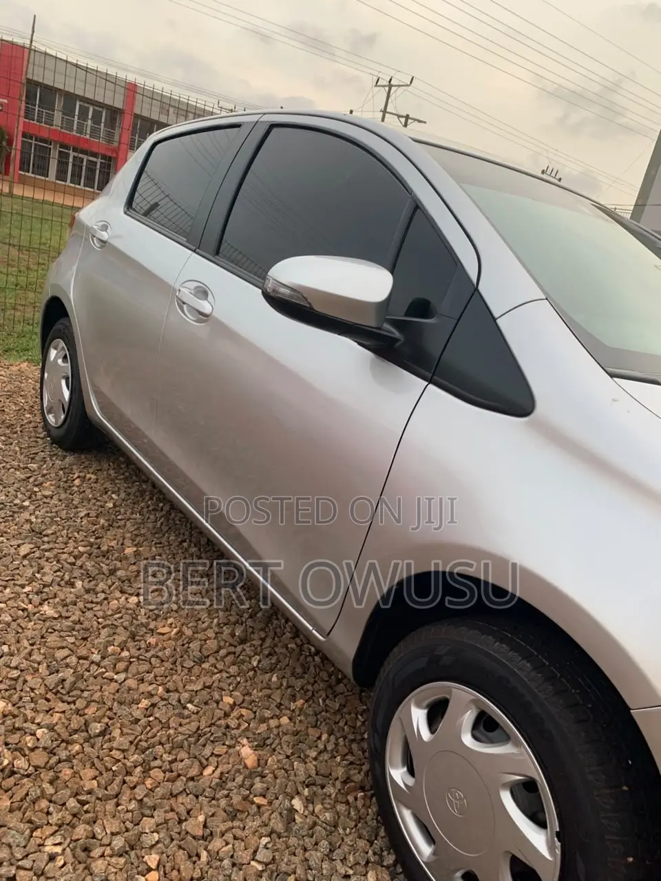 Toyota Vitz 2012 Silver