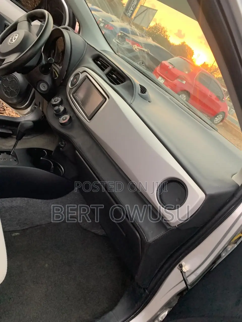 Toyota Vitz 2012 Silver