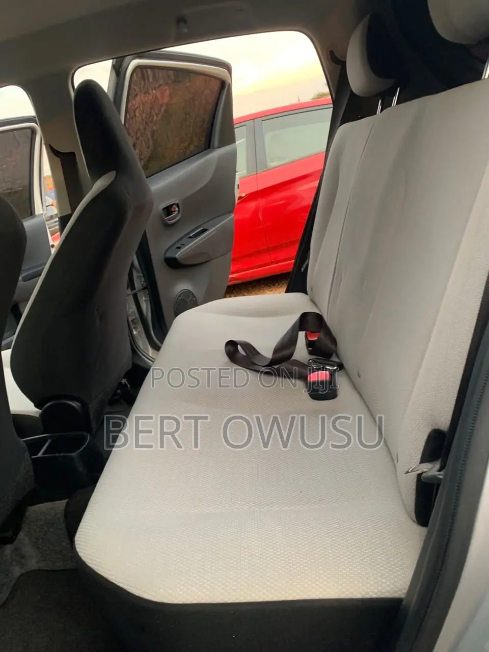Toyota Vitz 2012 Silver