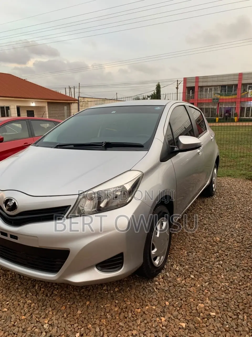 Toyota Vitz 2012 Silver