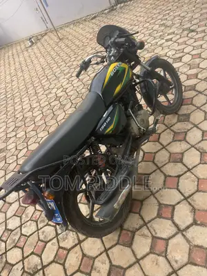 Bajaj Boxer 150 UG 2023 Black