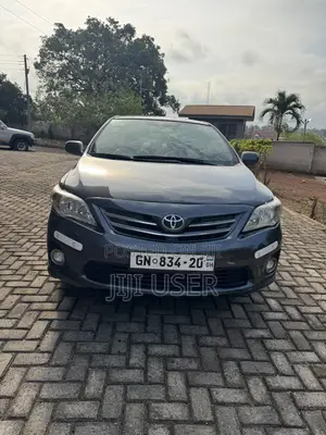 Toyota Corolla LE Special Edition 4dr Sedan (1.8L 4cyl 4A) 2013 Gray