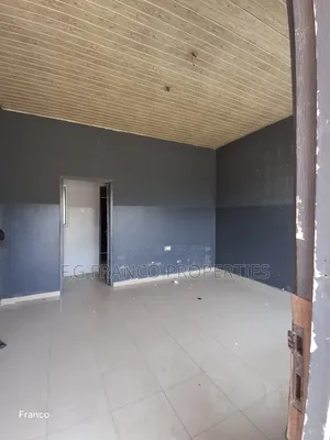 2bdrm Apartment in K.G. Franco, Baatsona Total for rent