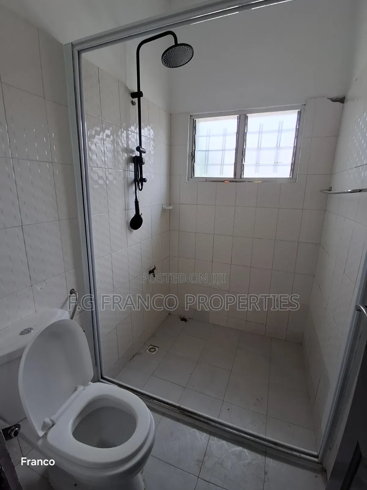 2bdrm Apartment in K.G. Franco, Baatsona Total for rent