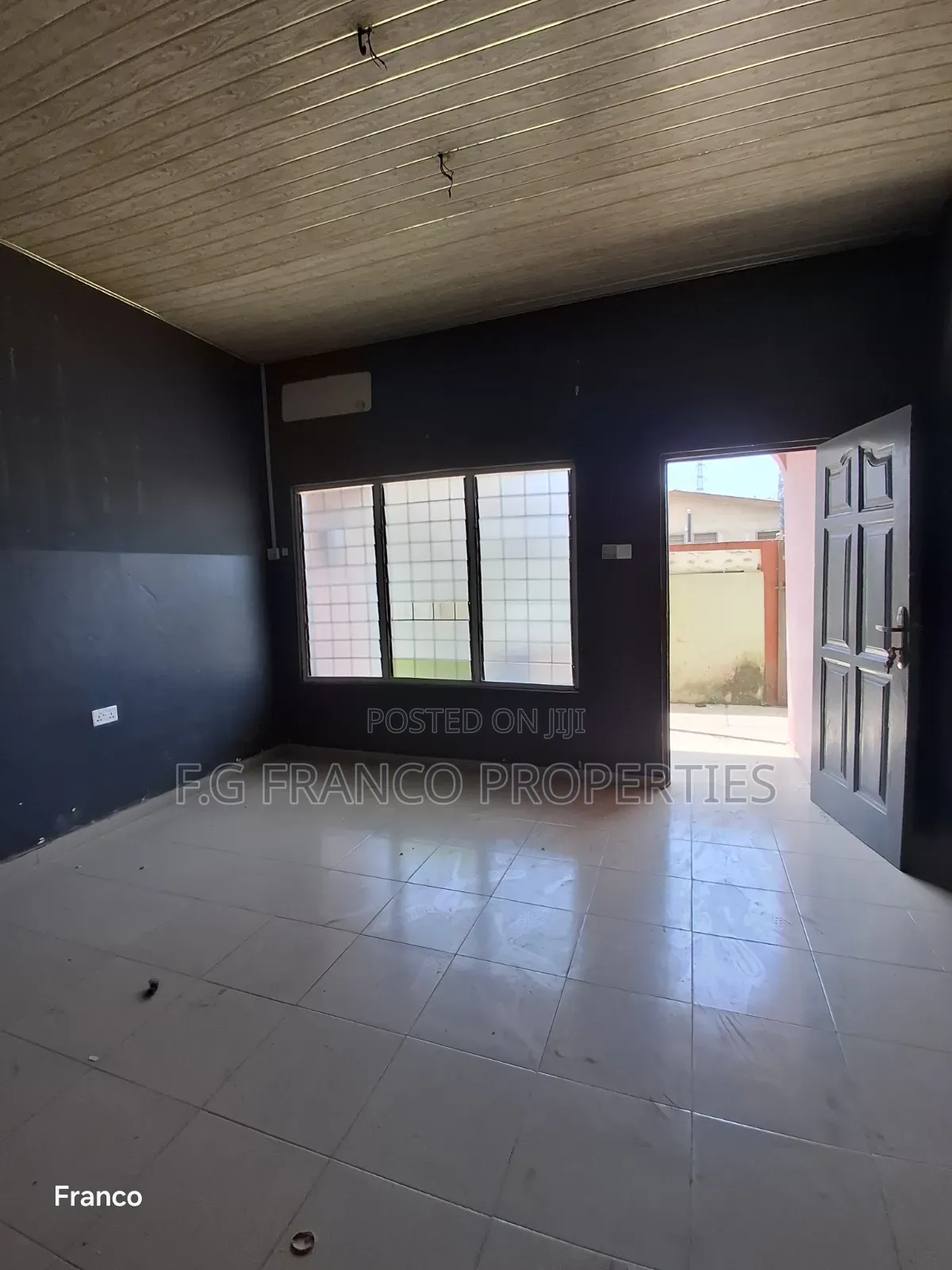 2bdrm Apartment in K.G. Franco, Baatsona Total for rent