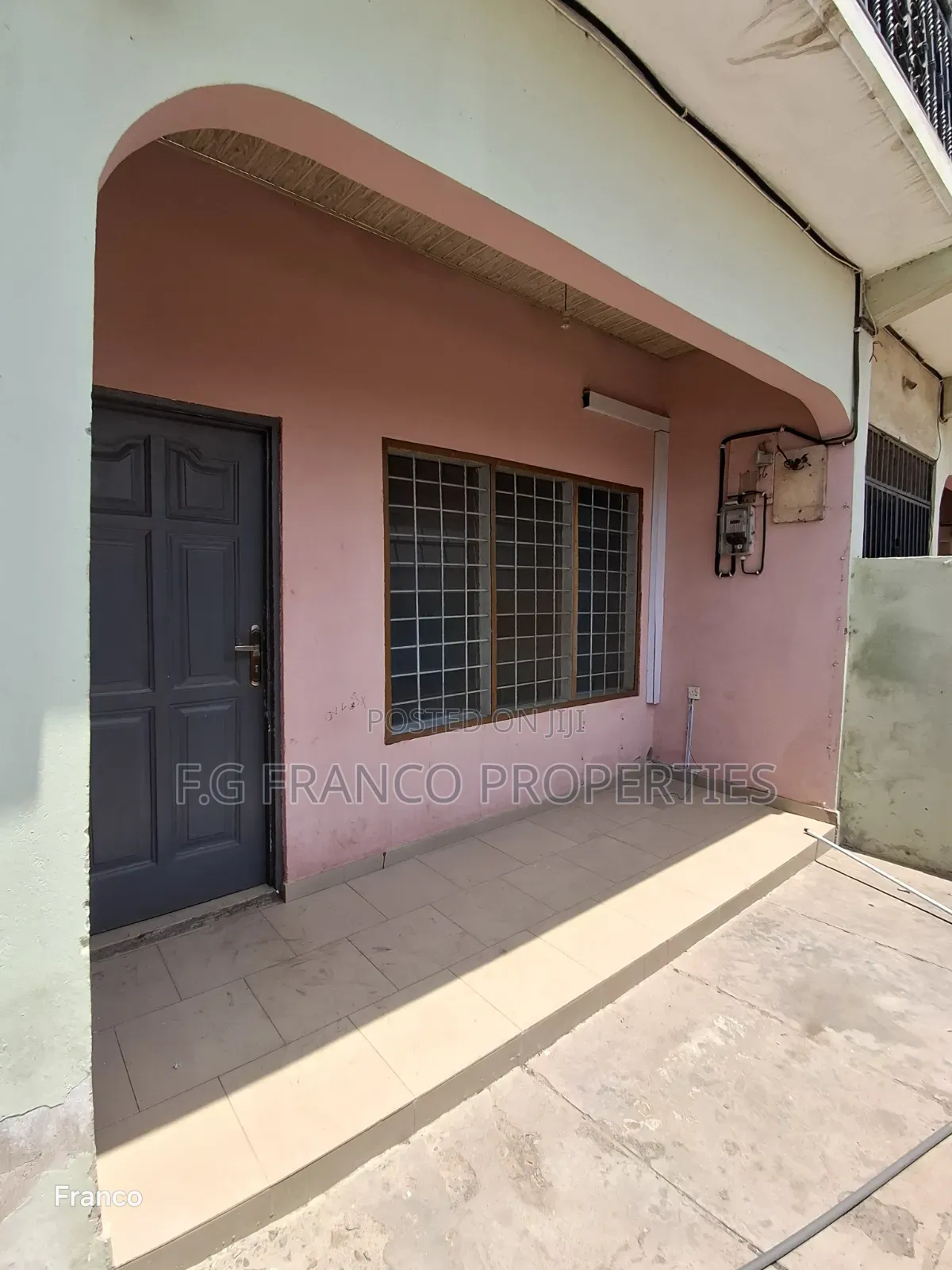 2bdrm Apartment in K.G. Franco, Baatsona Total for rent