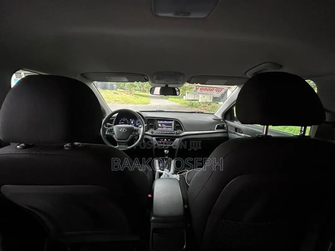 Hyundai Elantra Sport Sedan FWD (1.6L 4cyl 6M) 2017 Silver