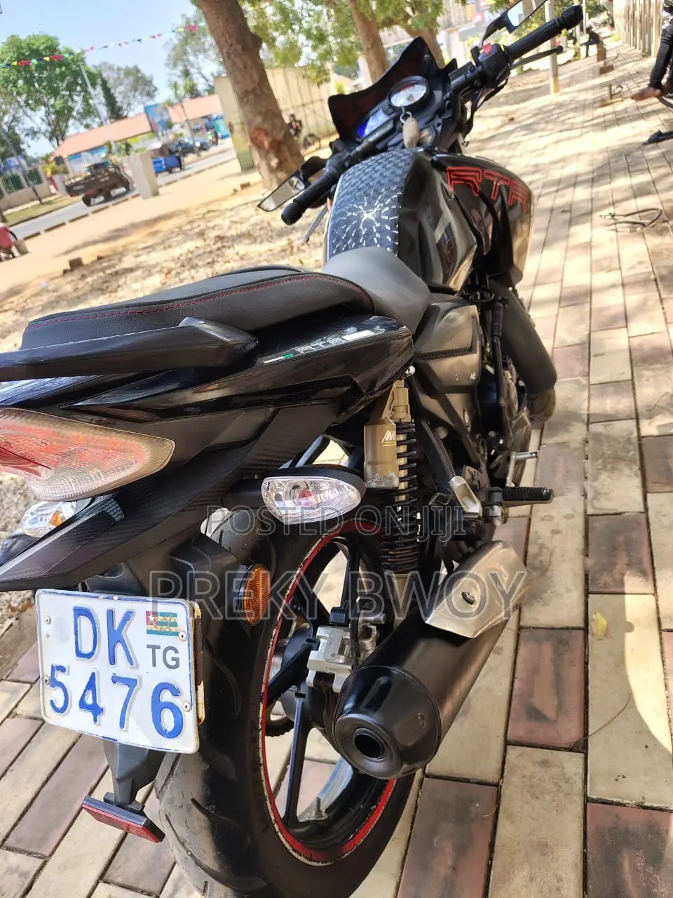 TVS Apache 180 RTR 2025 Black