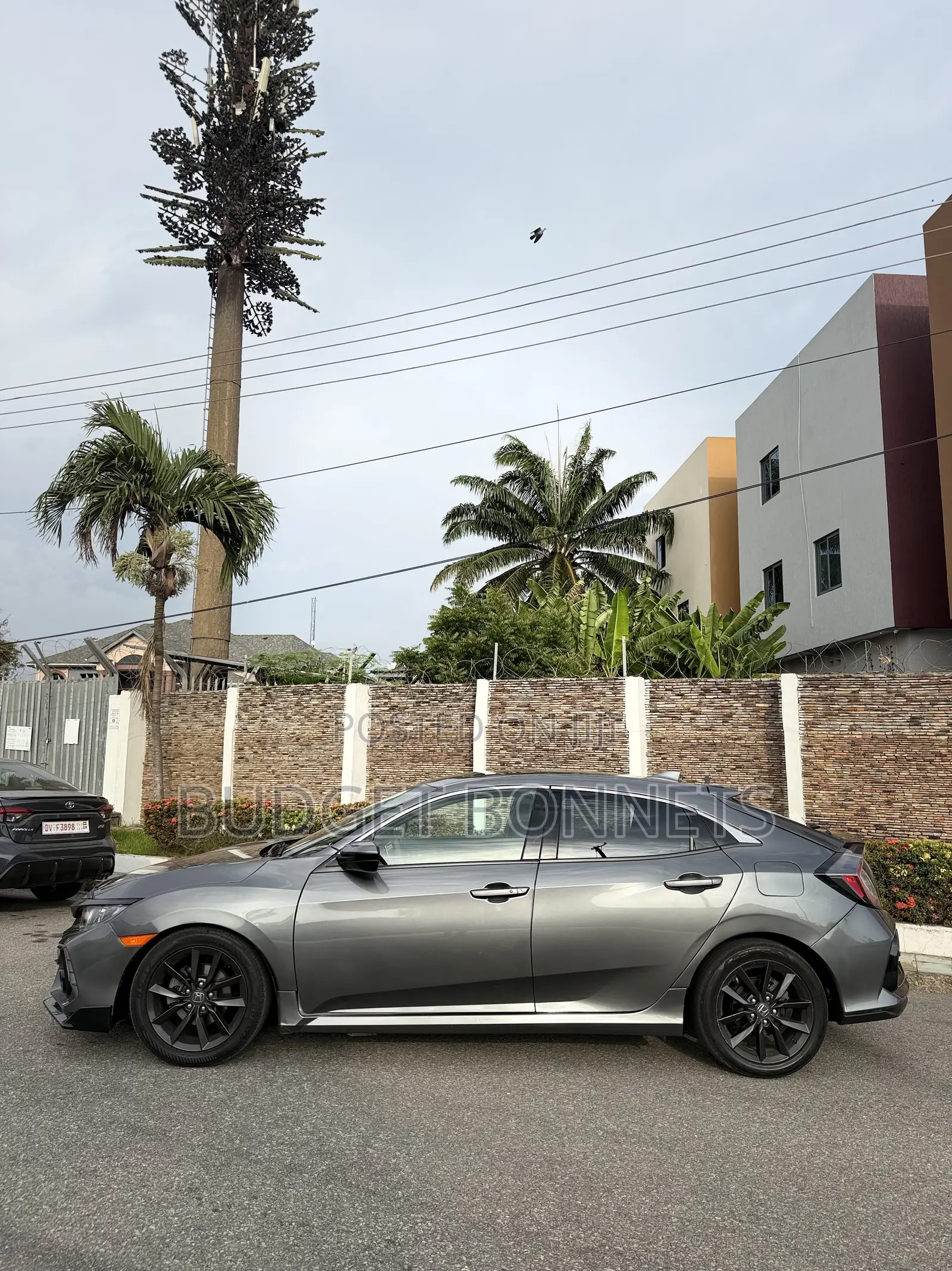 Honda Civic EX-L Hatchback 2020 Gray