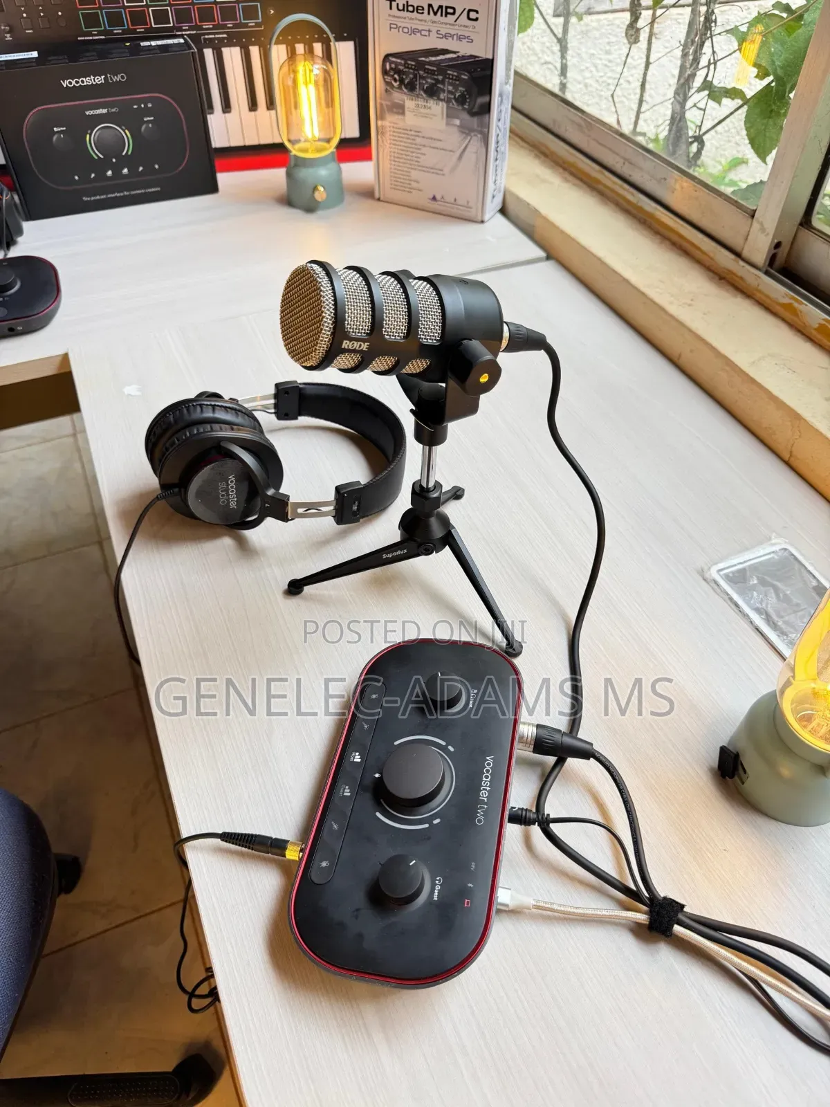 Original Focusrite Vocaster Two Studio