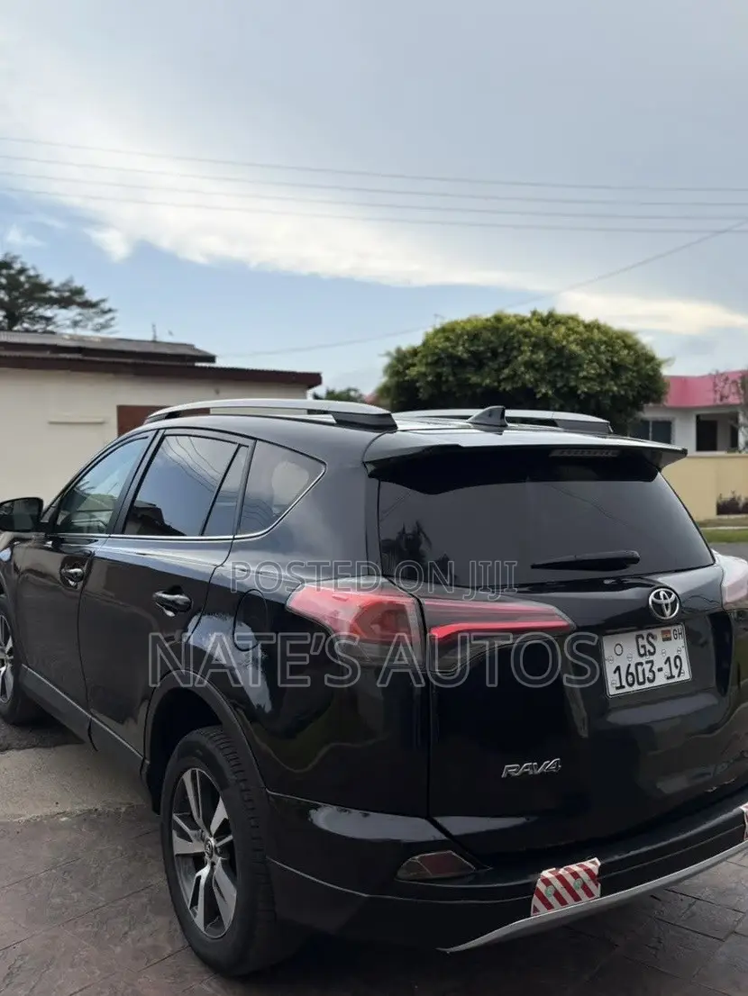 Toyota RAV4 XLE AWD (2.5L 4cyl 6A) 2017 Black