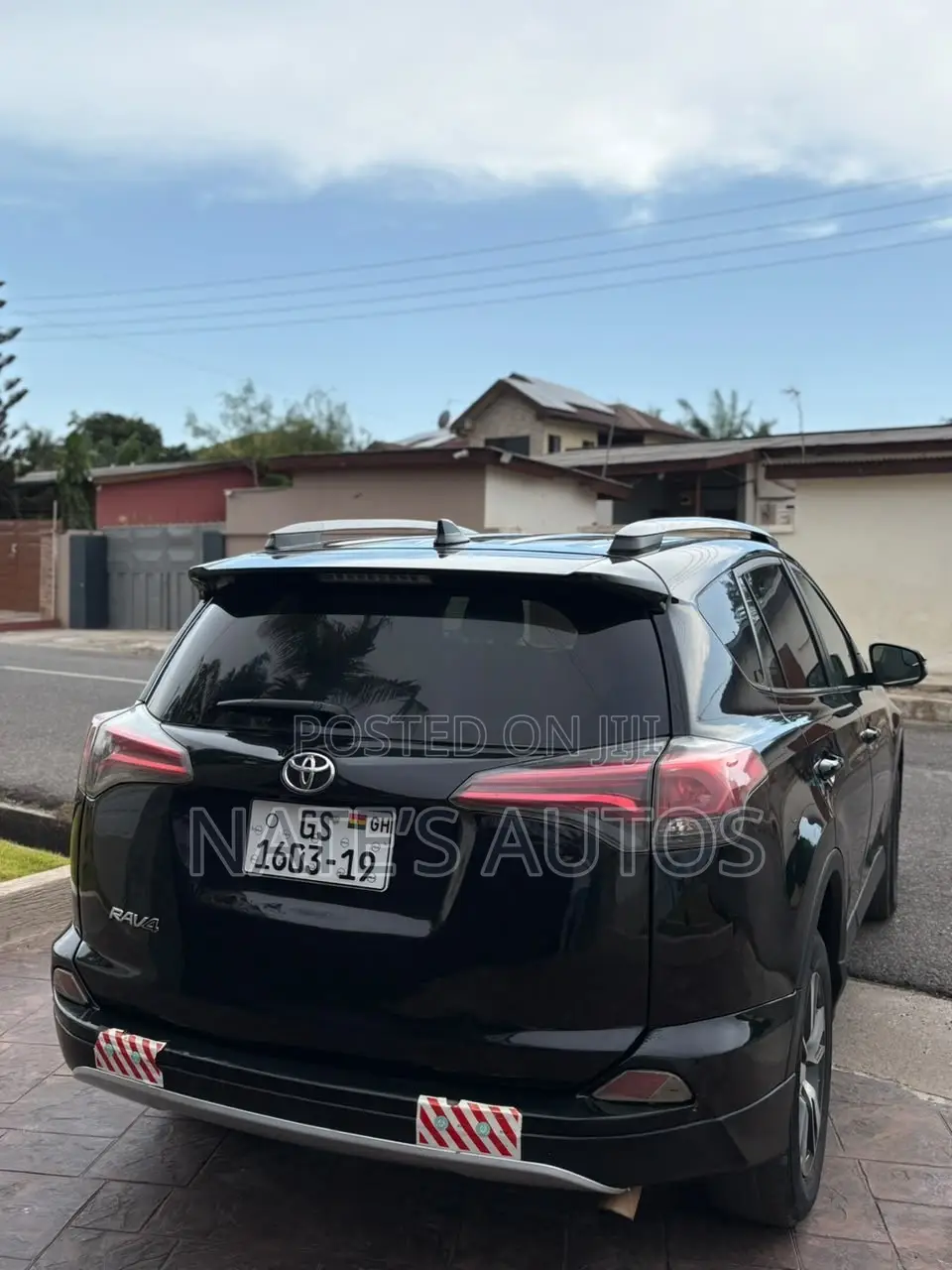 Toyota RAV4 XLE AWD (2.5L 4cyl 6A) 2017 Black