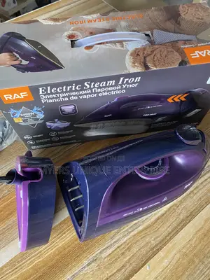 Lightweight Cordless Steam Iron