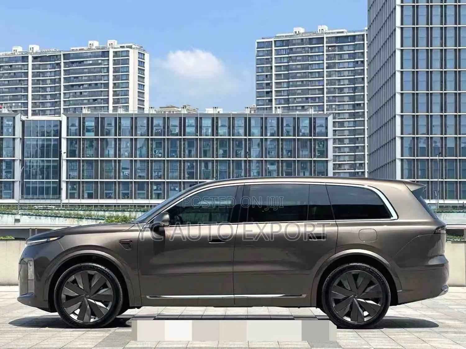 New Li Auto L9 1.5 Hybrid AWD 2025 Brown