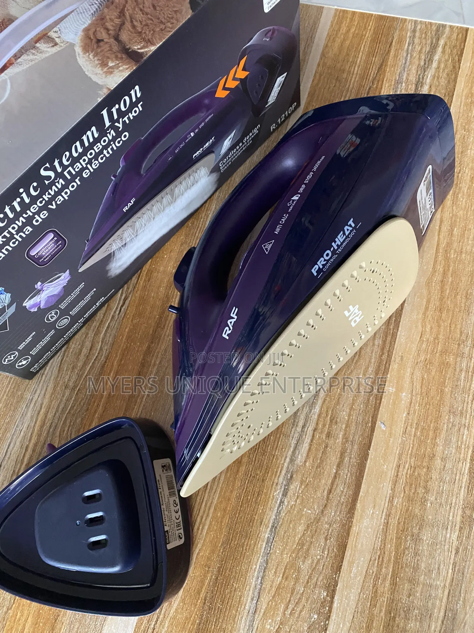 Raf Cordless Steam Iron With Large Water Tank