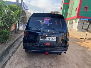 Mitsubishi Pajero 2017 Black