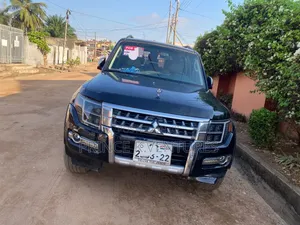 Mitsubishi Pajero 2017 Black