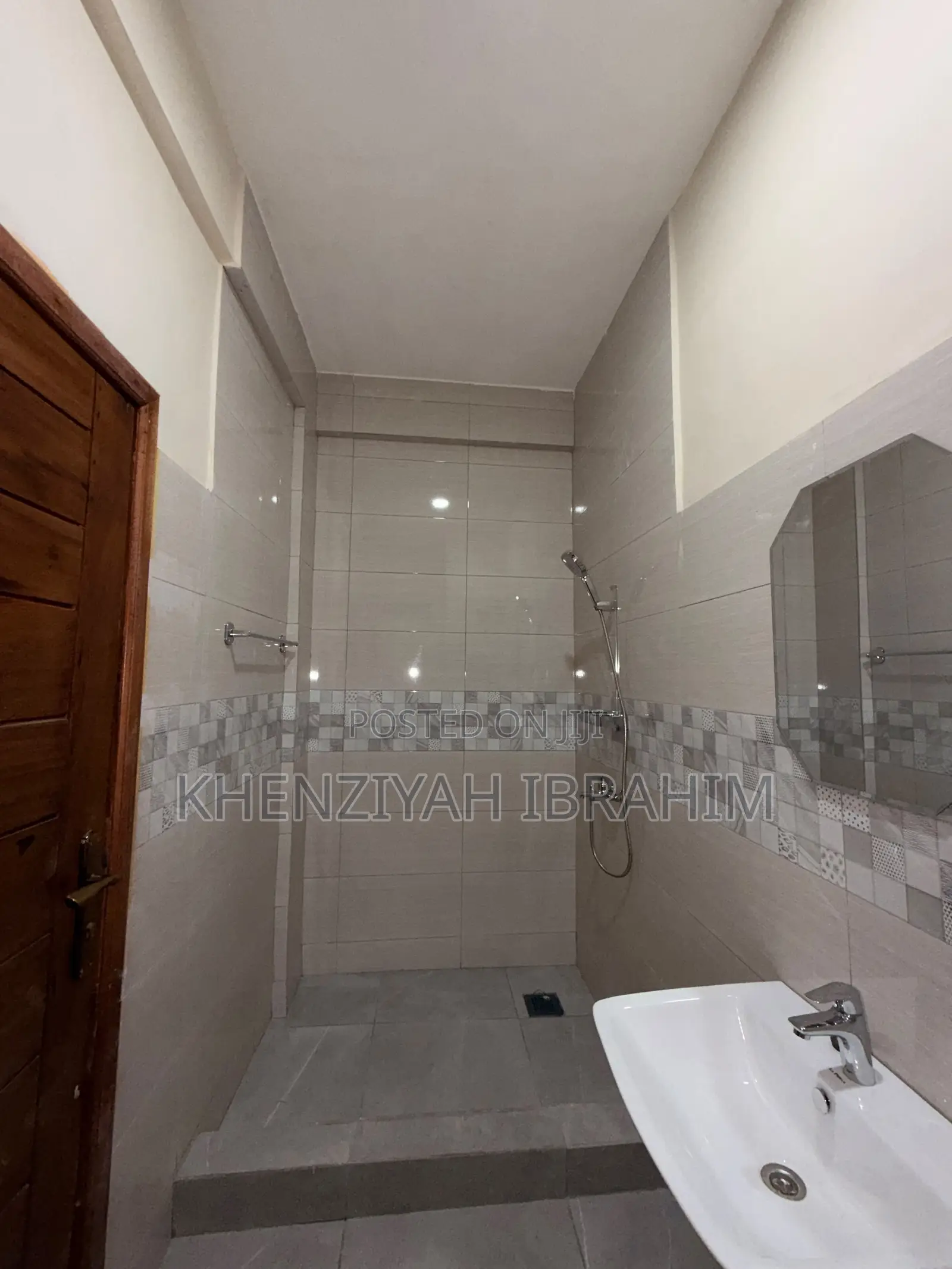 3bdrm Apartment in Ashaley Botwe for rent