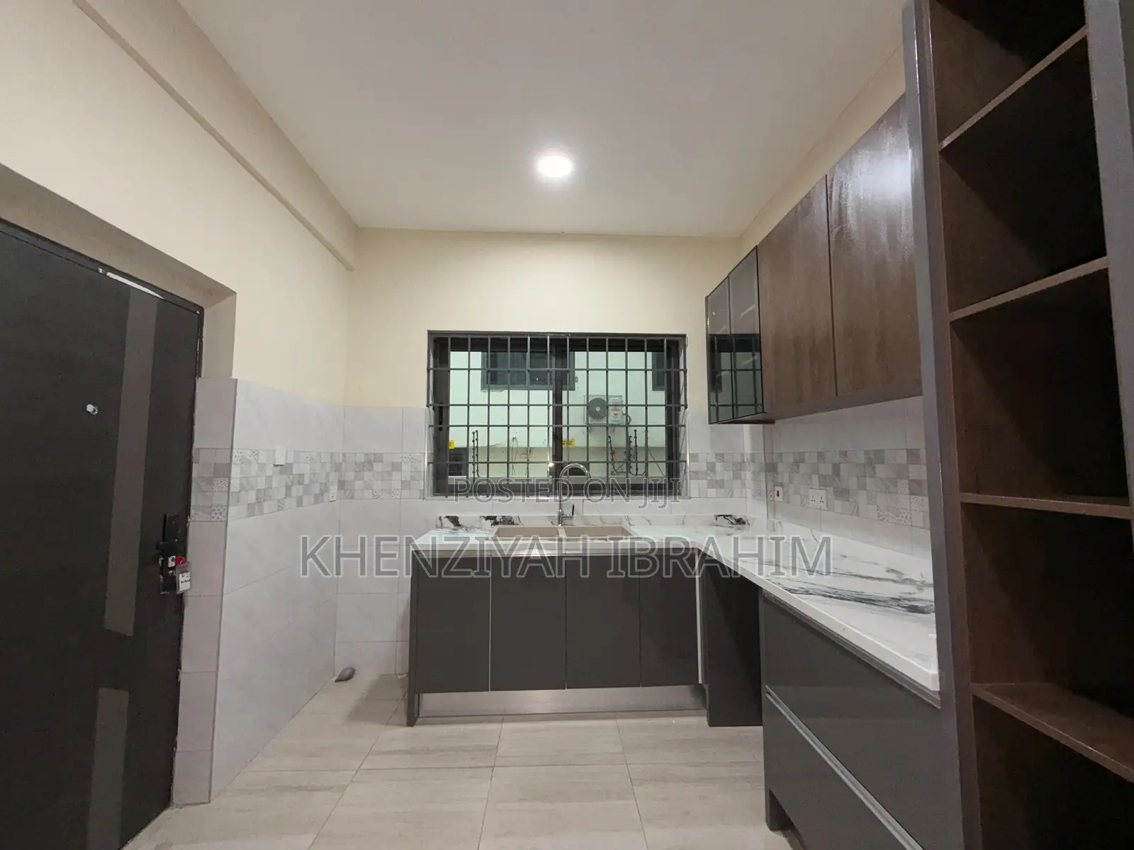 3bdrm Apartment in Ashaley Botwe for rent
