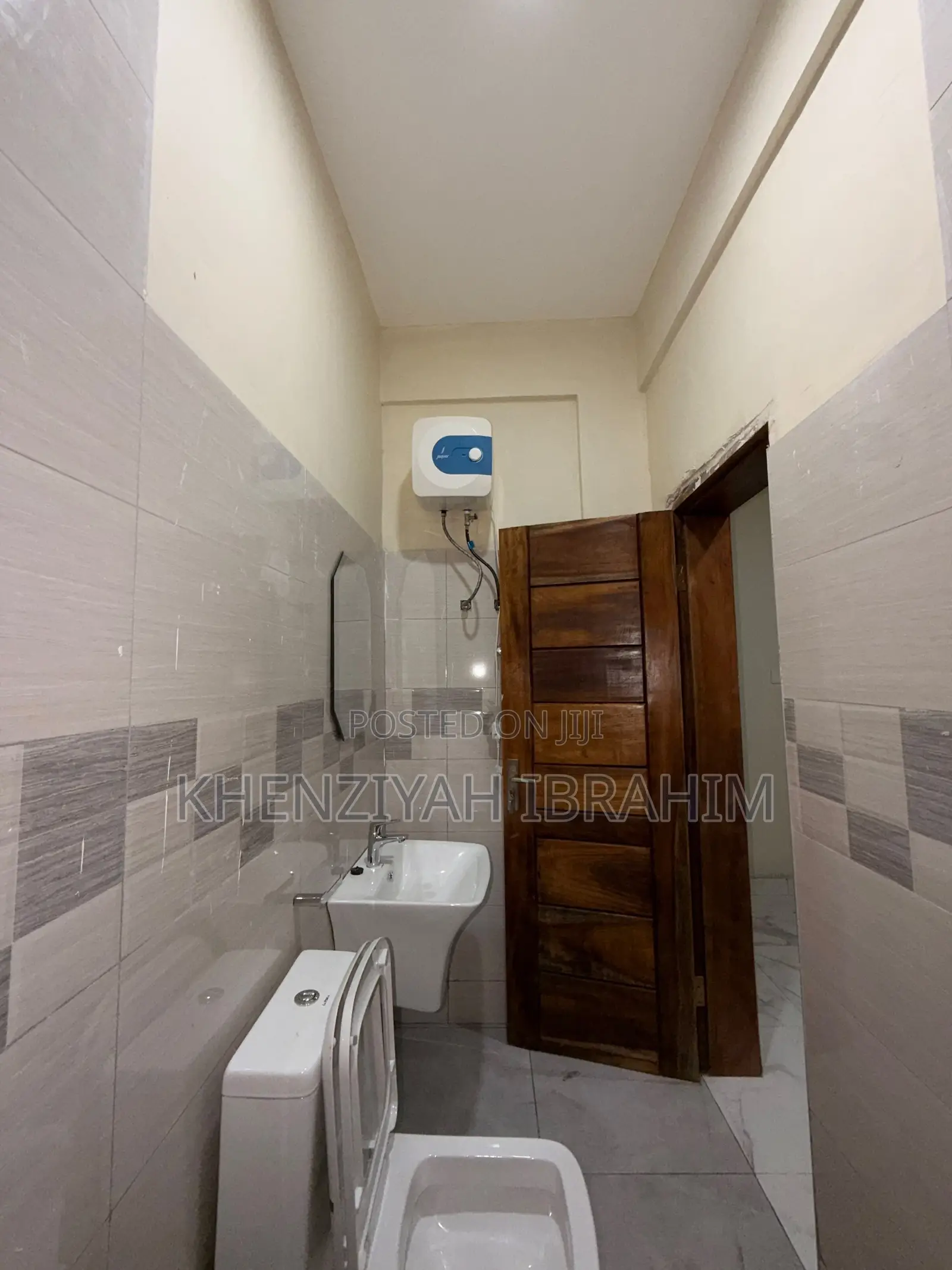 3bdrm Apartment in Ashaley Botwe for rent