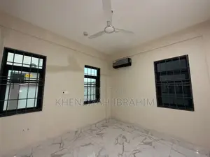 3bdrm Apartment in Ashaley Botwe for rent