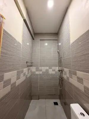 3bdrm Apartment in Ashaley Botwe for rent