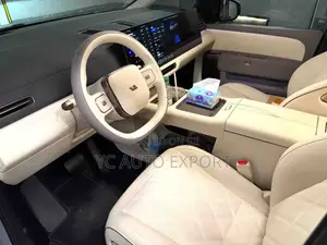 Li Auto Mega 2025 Silver